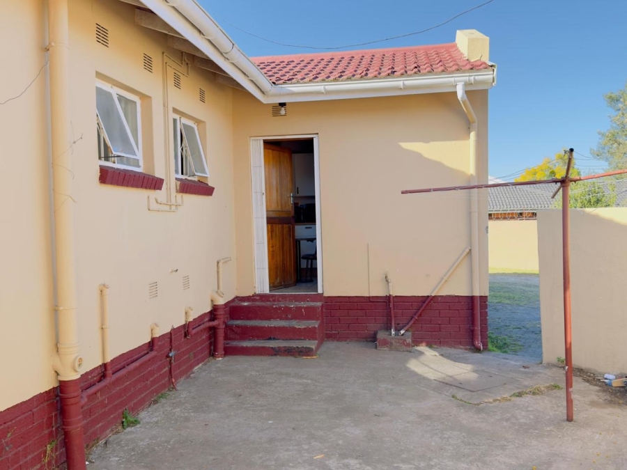 6 Bedroom Property for Sale in Southernwood Eastern Cape